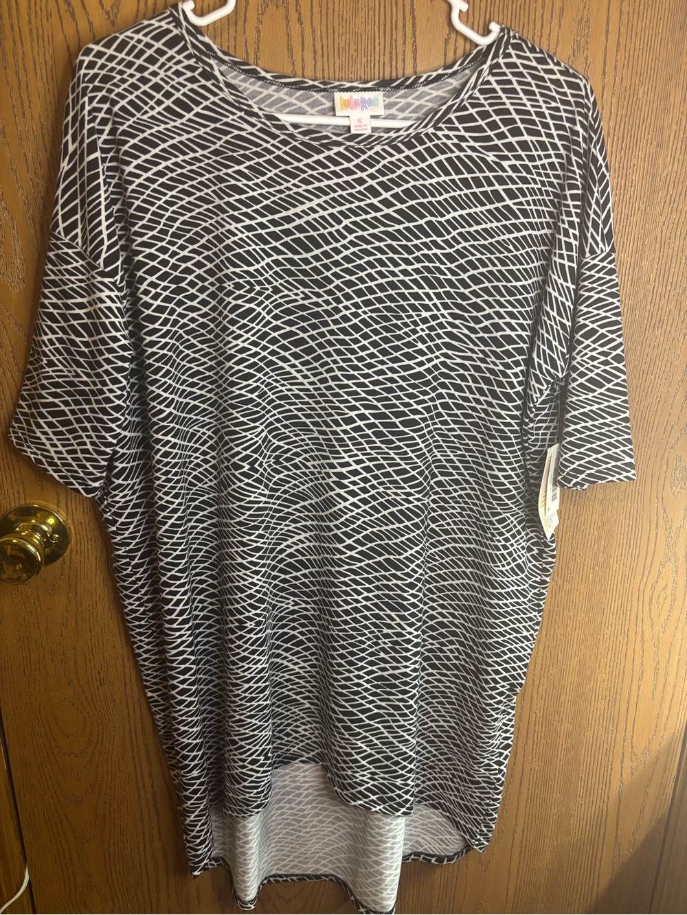 New with Tags LuLaRoe Black & White Irma Tunic Top Sz Small